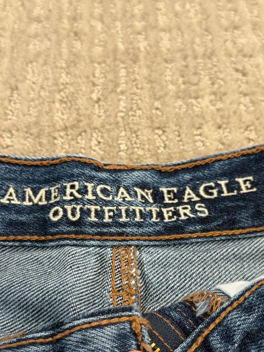 American Eagle Jean Mom Short Floral Cotton Denim - Picture 6 of 7